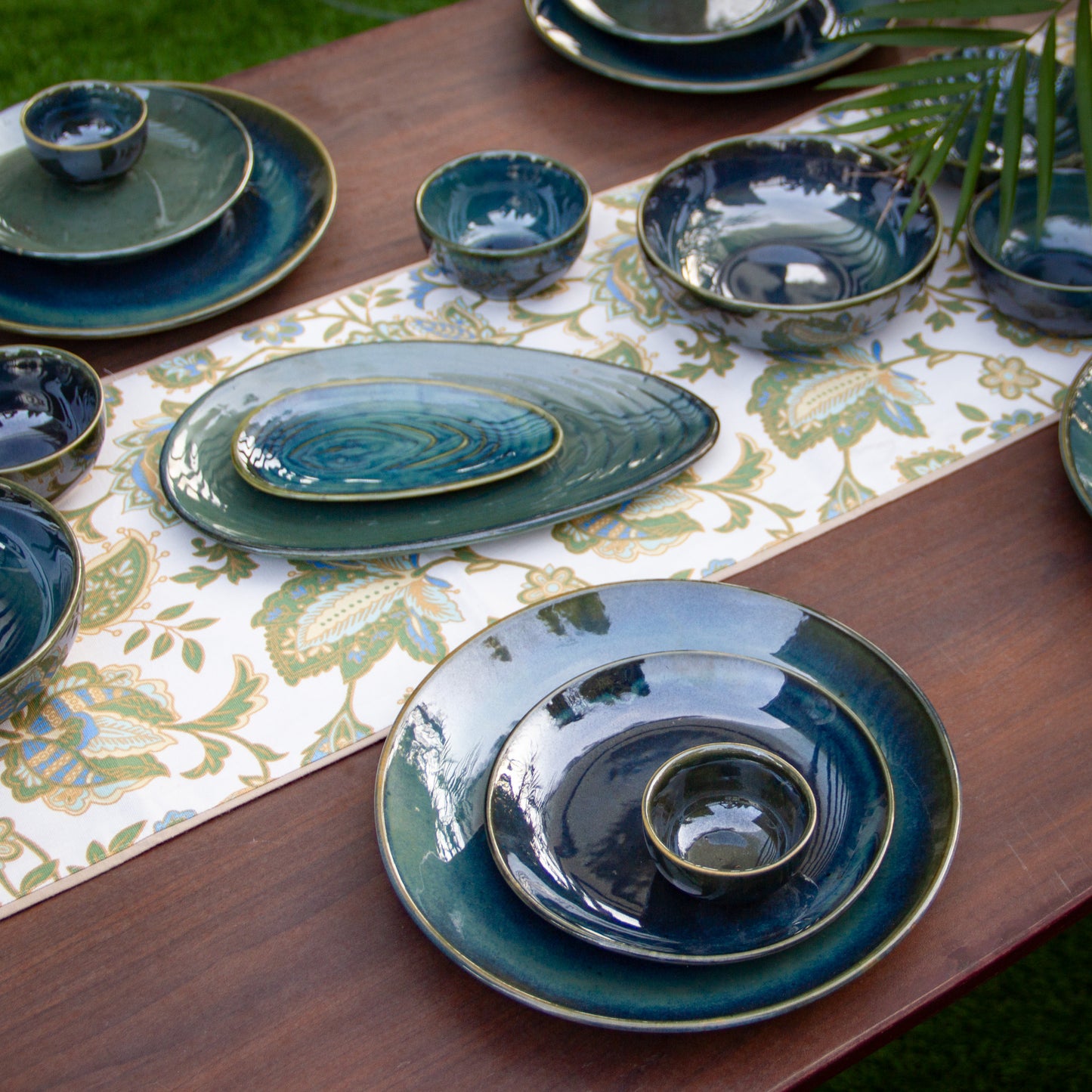 Forest Green Dinner Set
