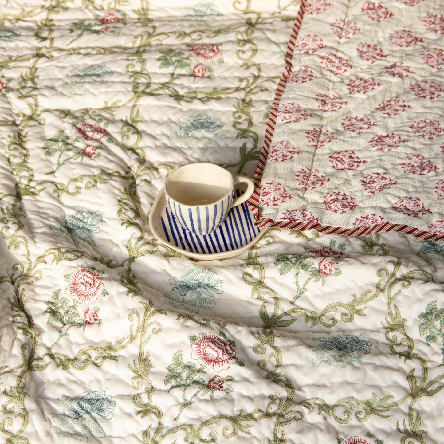 Floral Jaal Reversible Quilt - Single Bed