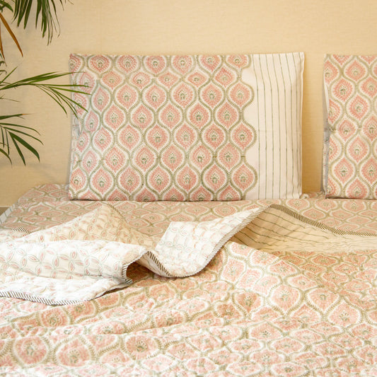 Magnolia Bedding Set