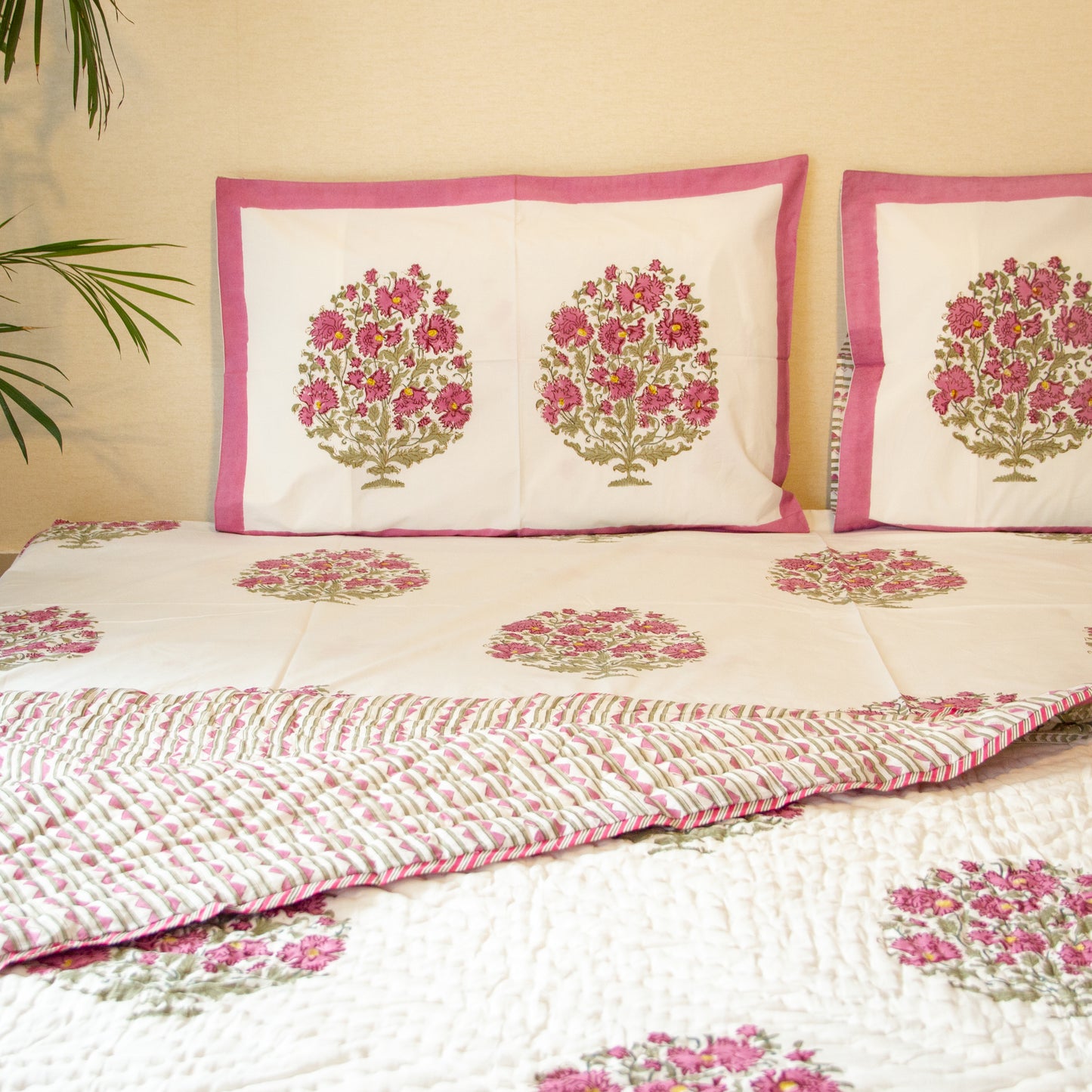 Petunia Posies Bedding Set