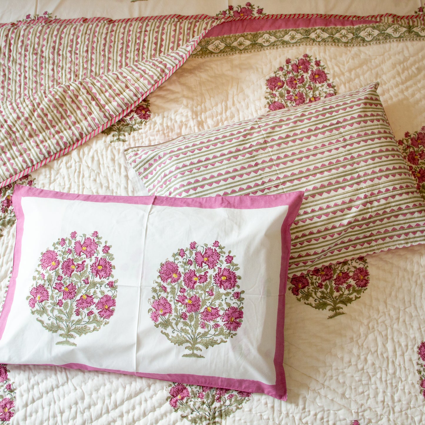 Petunia Posies Bedding Set