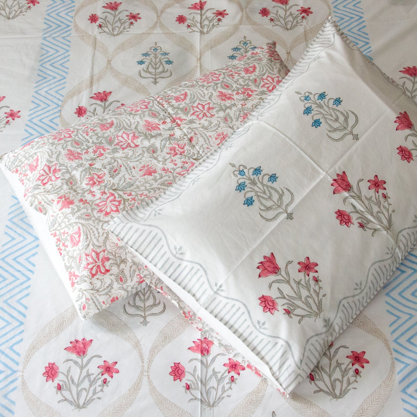 Tulip Tapestry Bedsheet