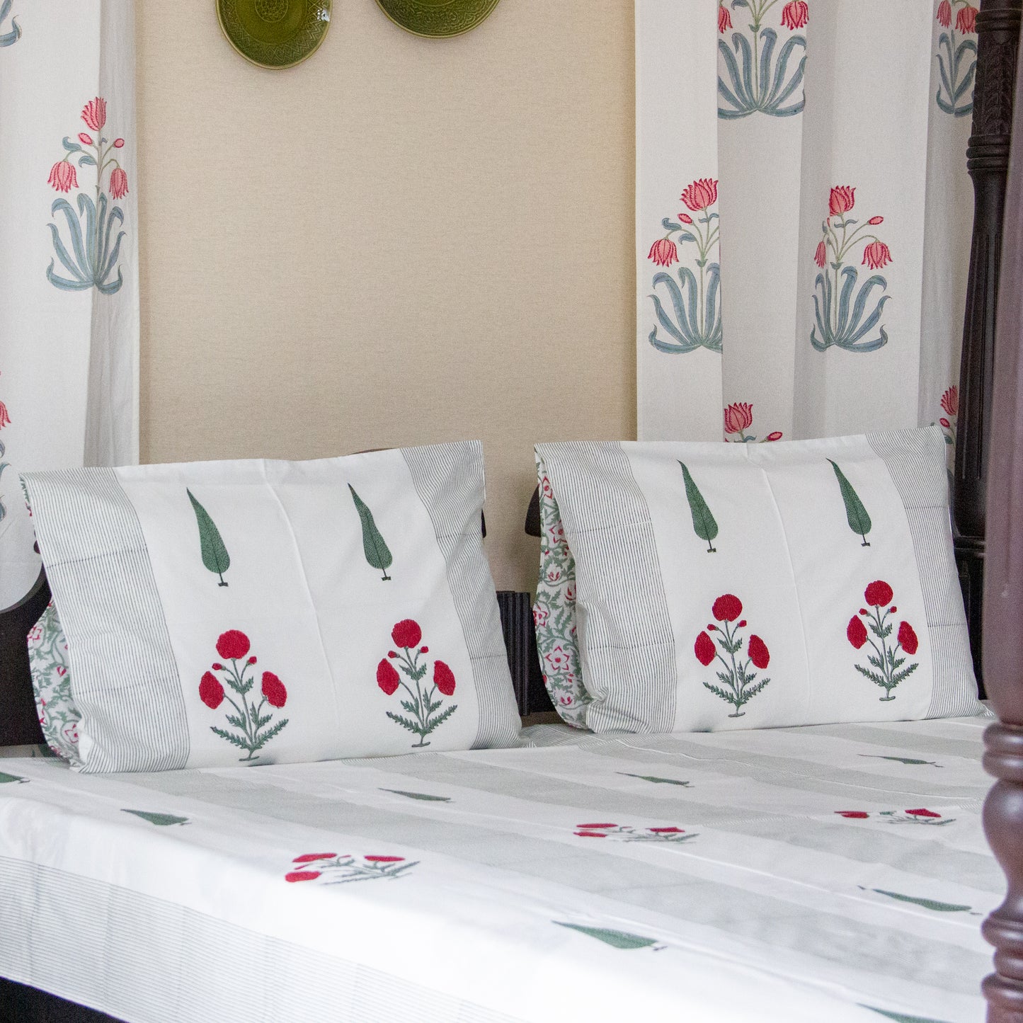 Gardenia Glow Hand Block Printed Bed Sheet