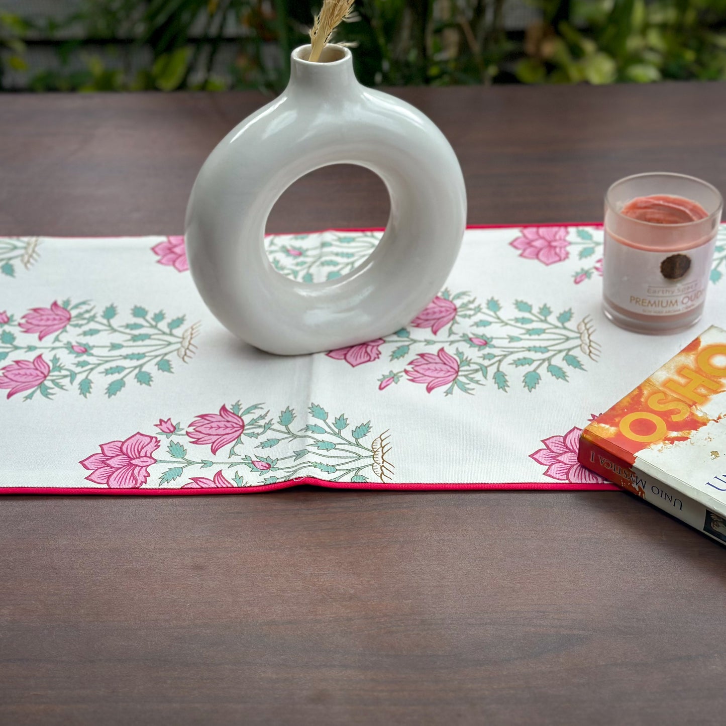 Begonia Table Runner