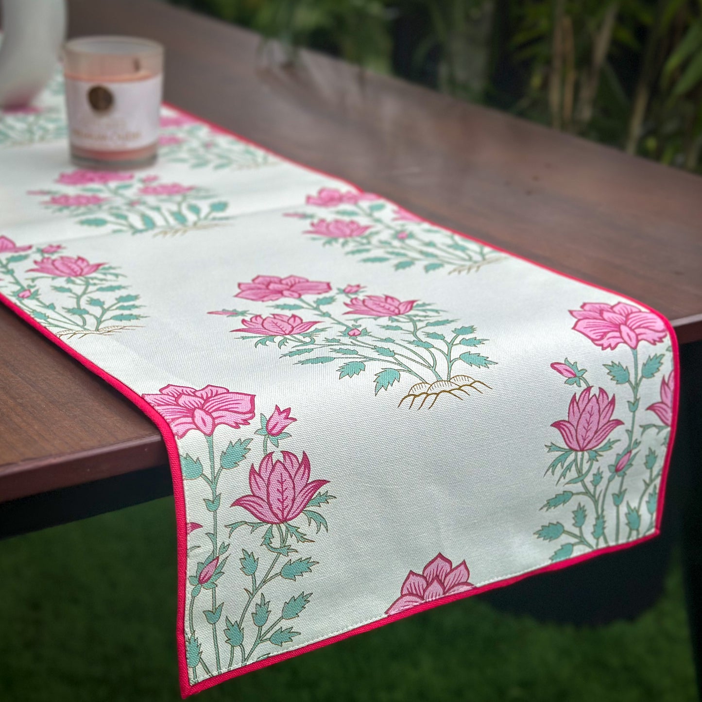 Begonia Table Runner