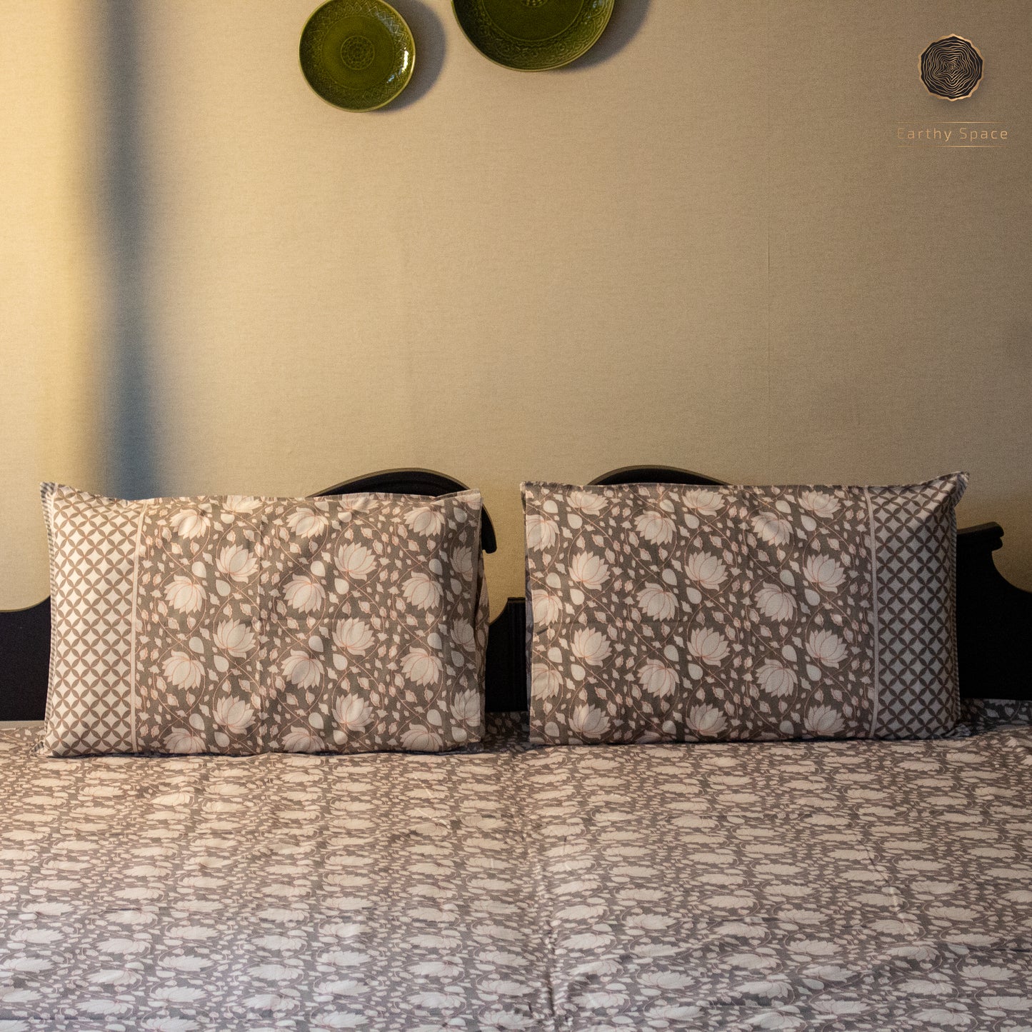 Vintage Bloom - Bedsheet 108" by 108"