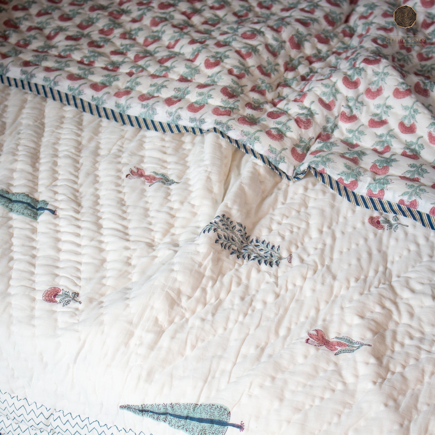 Reversible Quilt - Floral Asta