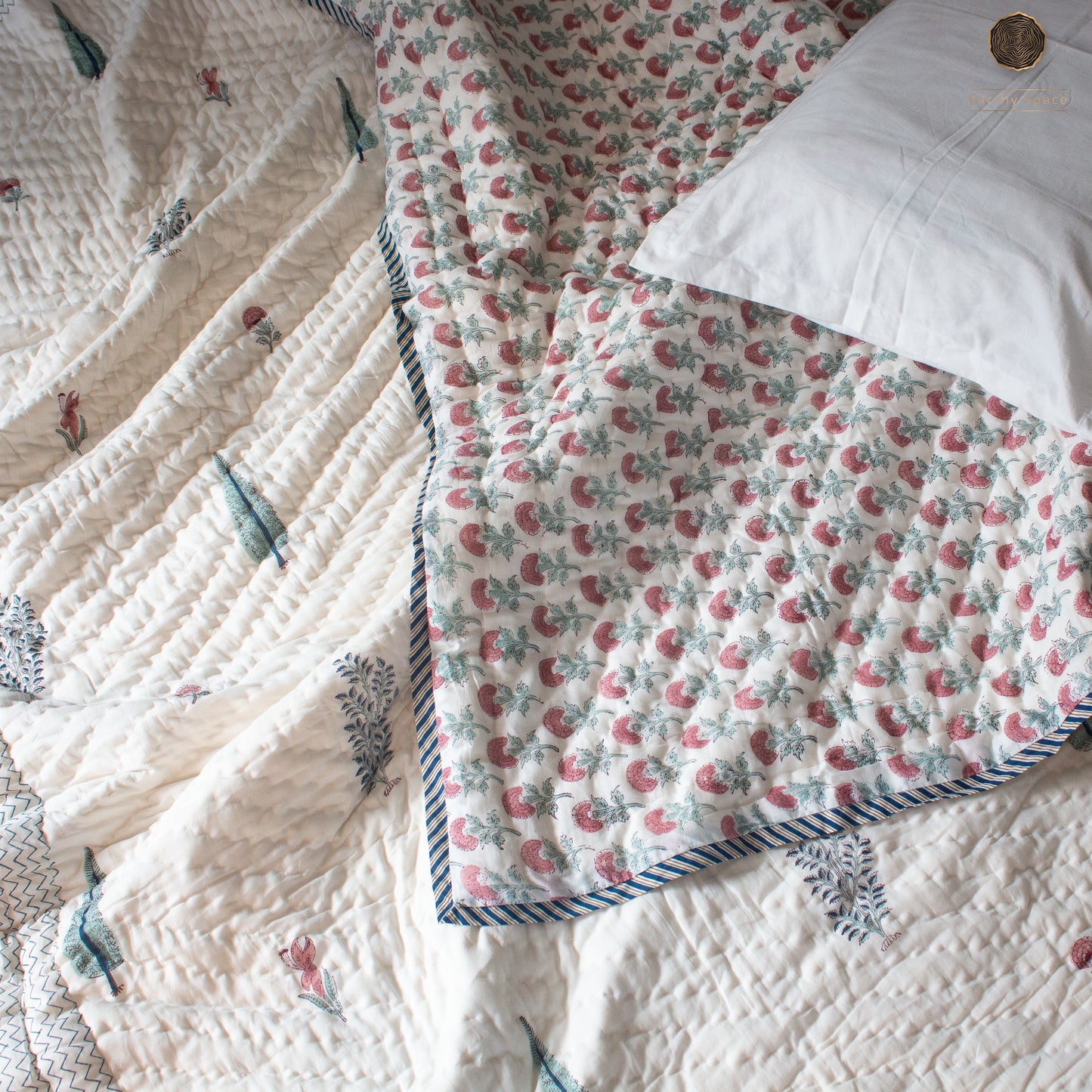 Reversible Quilt - Floral Asta