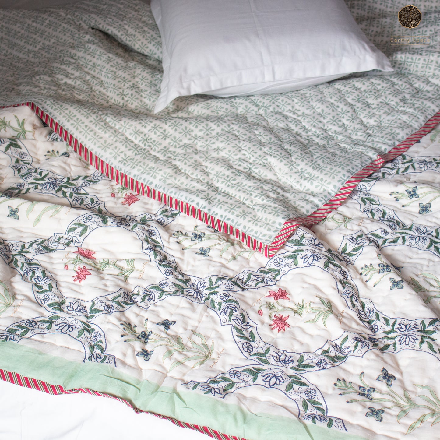 Reversible Quilt - Floral Bloom Jaal