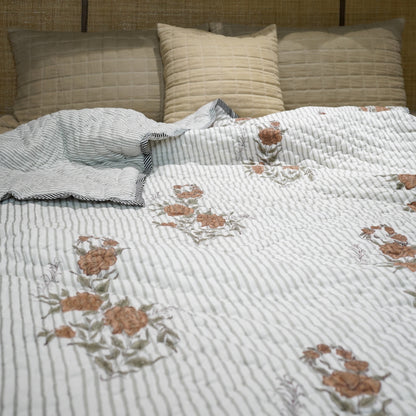 Reversible Single Quilt - Grey Lines