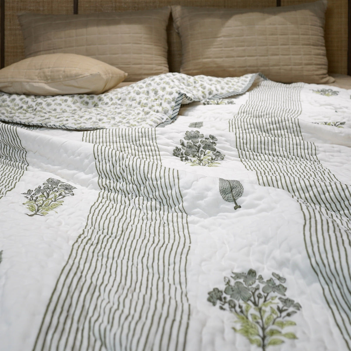 Reversible Single Quilt - Cyprus Line