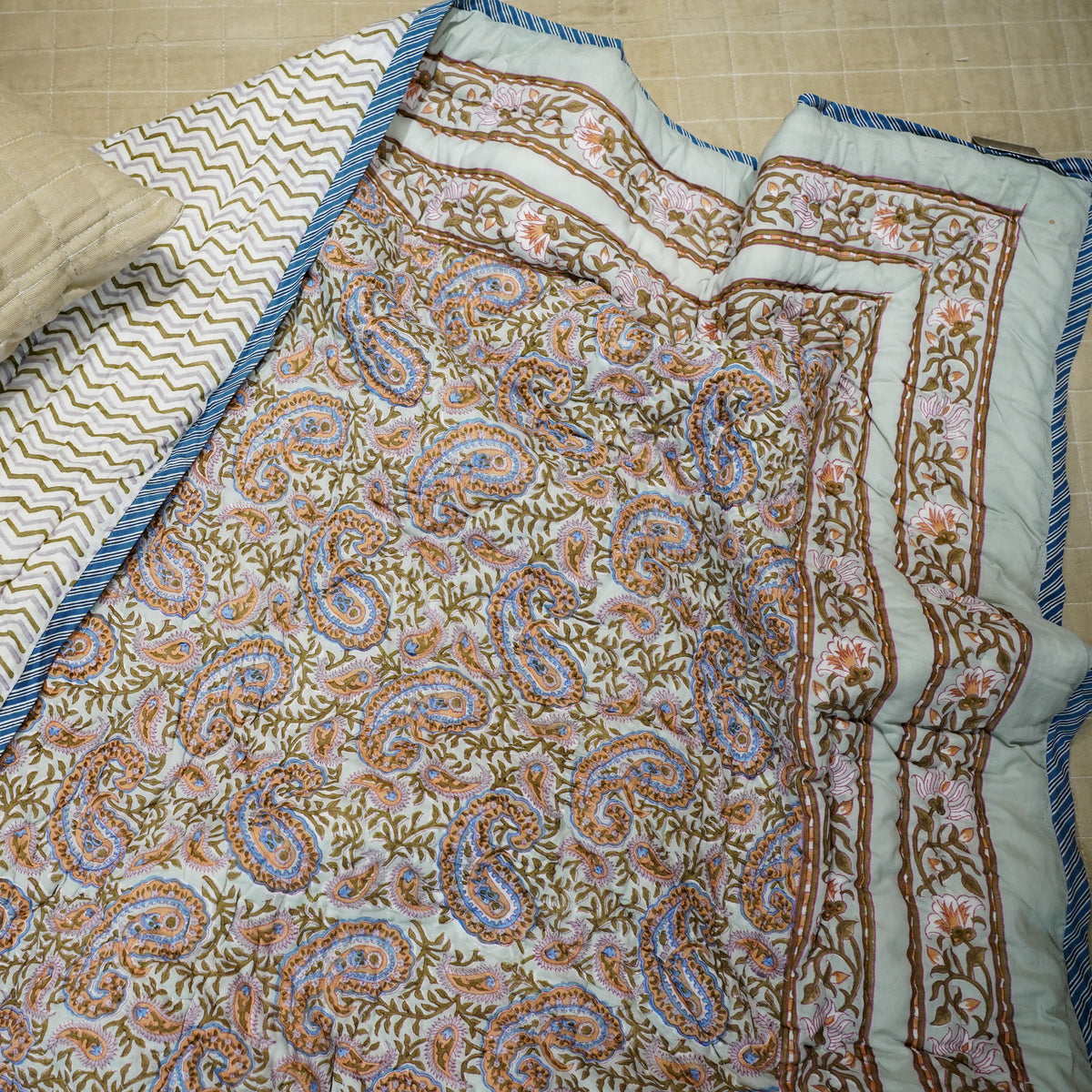 Reversible Single Quilt - Tropical Saga