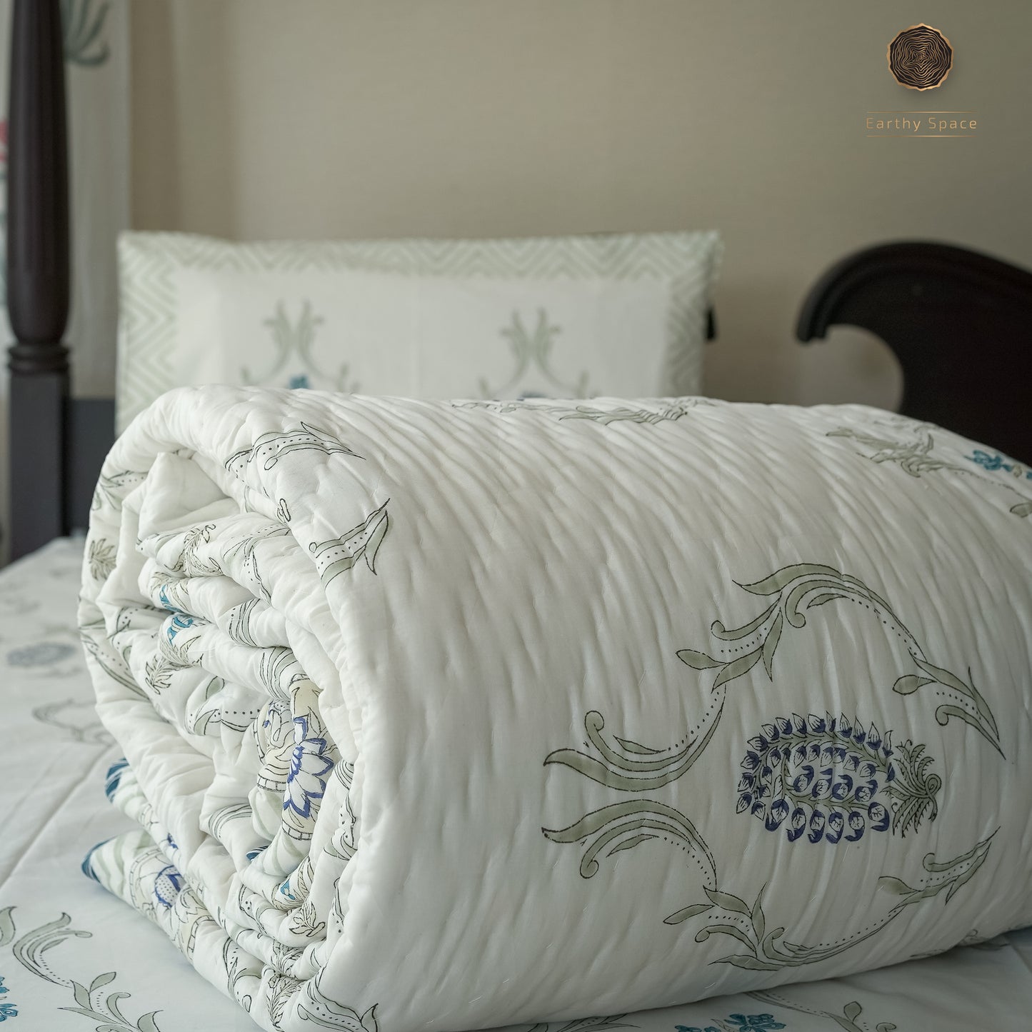 Neel Jaal Bedding Set
