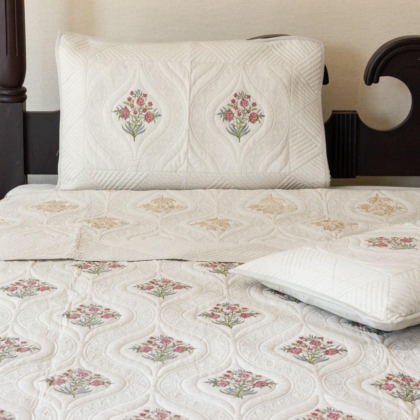 Eden Grey - Premium Quilted Bedspread