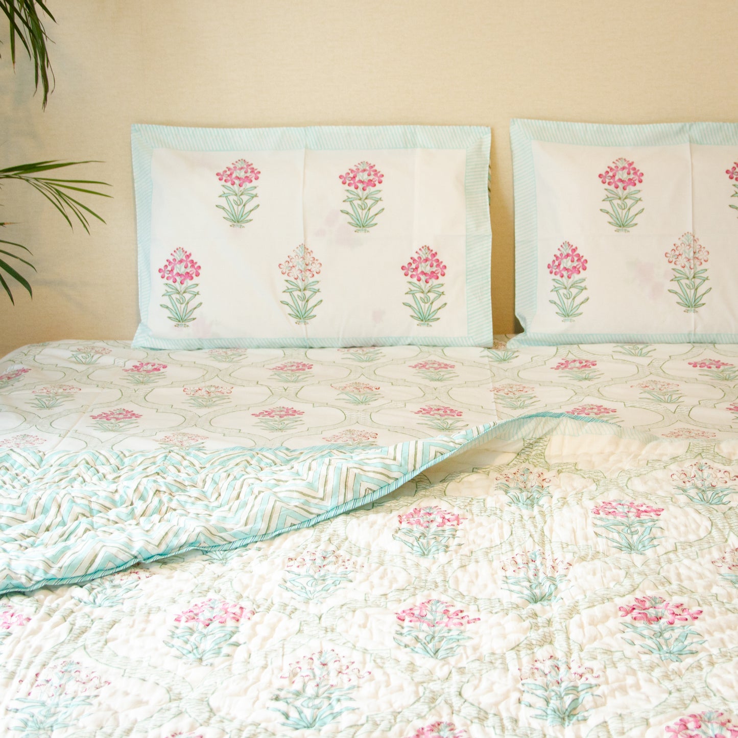 Begonia Jaal Bedding Set