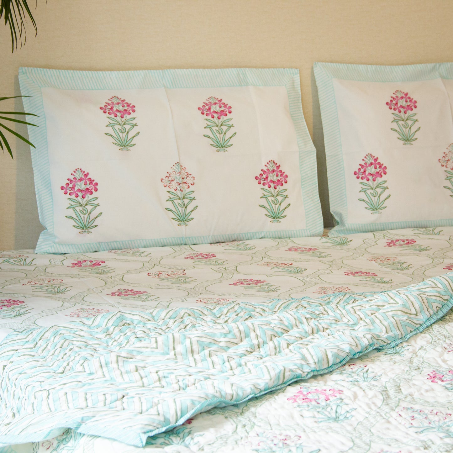 Begonia Jaal Bedding Set