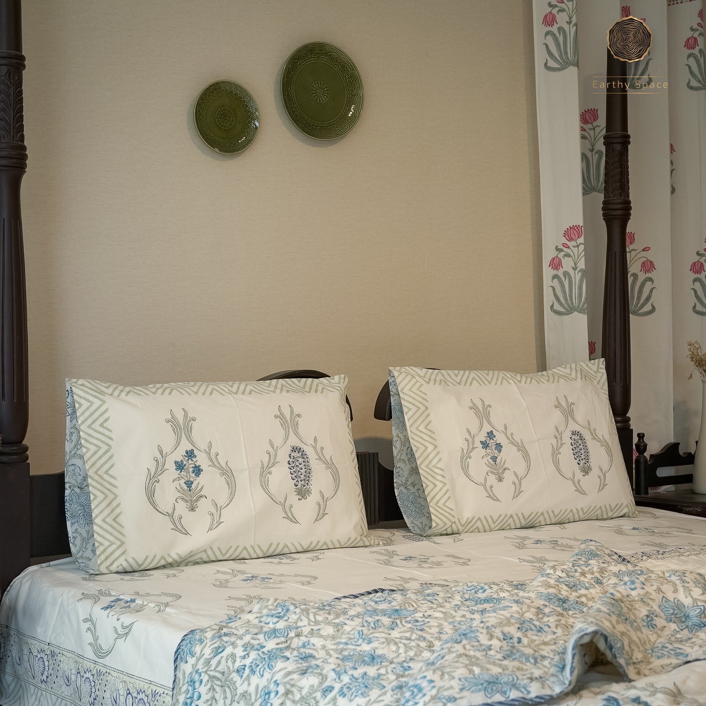Neel Jaal Bedding Set