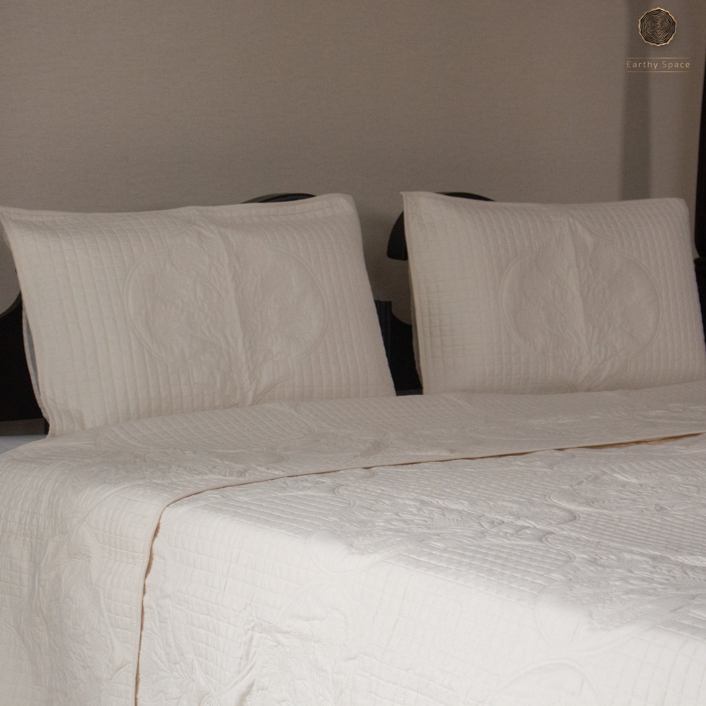 Ivory Blooms - Premium Quilted Bedspread