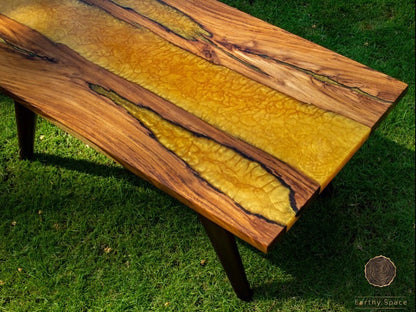 Resin Gold River Table